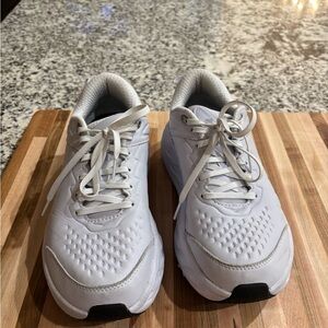 Size 9 leather Hokas